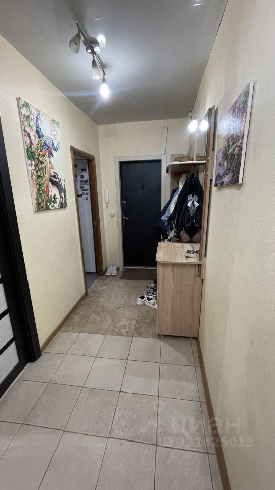 Продажа 3-комн квартиры на вторичном рынке Абрамцевская улица, 24К1