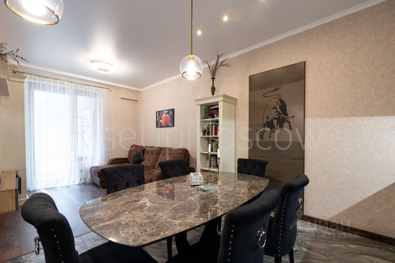 Продажа 4-комн квартиры на вторичном рынке улица Василисы Кожиной, 13