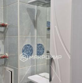 Продажа 1-комн квартиры на вторичном рынке Екатерининский пр-кт,  д. 2