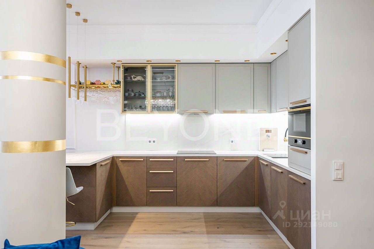 Продажа 3-комн квартиры на вторичном рынке Ждановская улица, 45