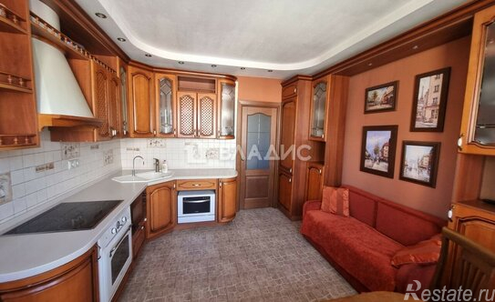 Продажа 3-комн квартиры на вторичном рынке Янтарный, Кольцевая улица,  д. 12