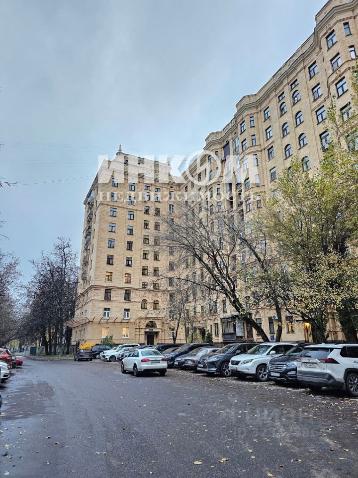 Продажа 2-комн квартиры на вторичном рынке Ломоносовский проспект, 14