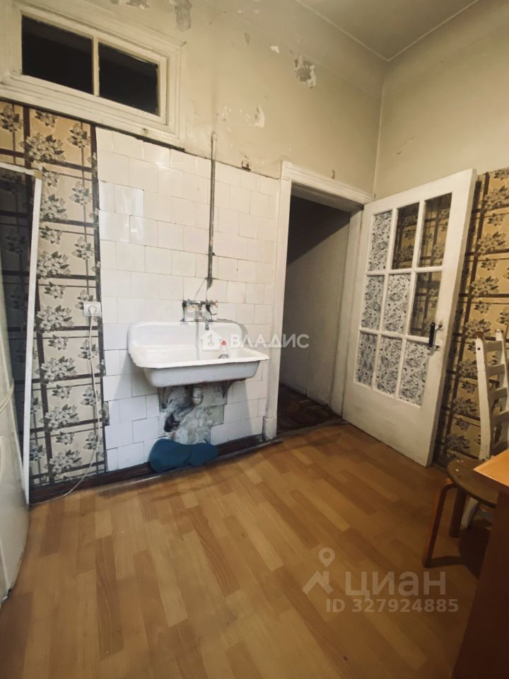 Продажа 2-комн квартиры на вторичном рынке Беговая улица,  д. 11