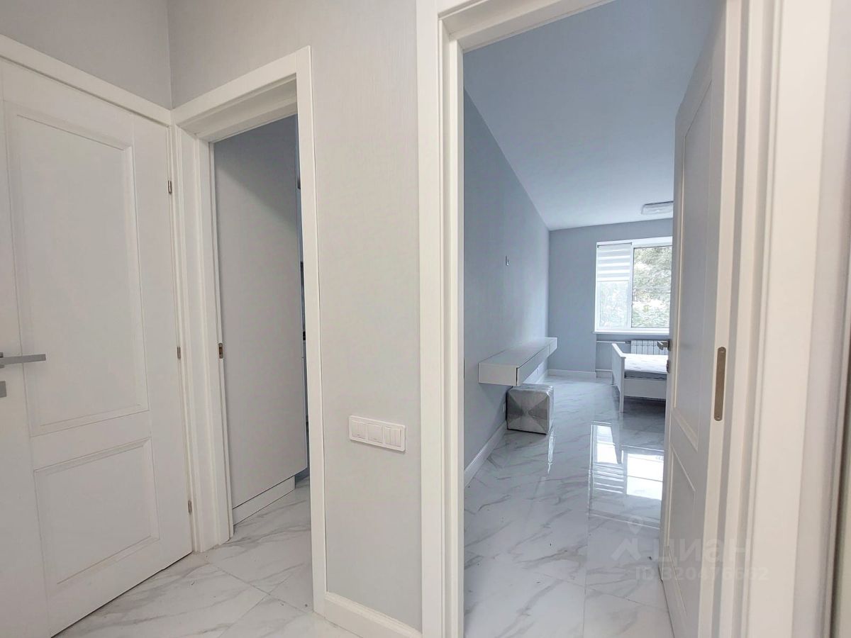 Продажа 1-комн квартиры на вторичном рынке Украинский бульвар, 3