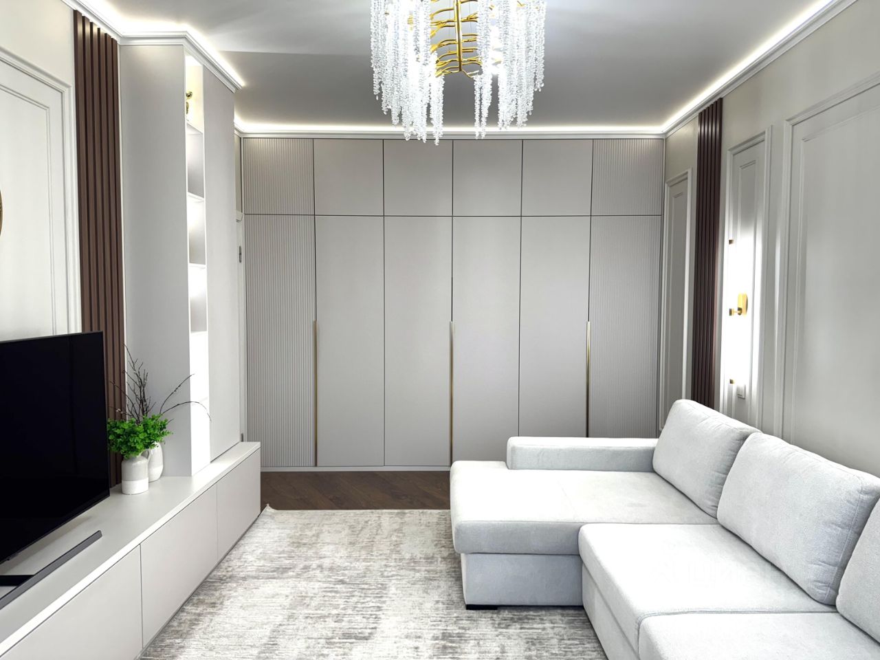 Продажа 2-комн квартиры на вторичном рынке улица Адмирала Коновалова, 2-4