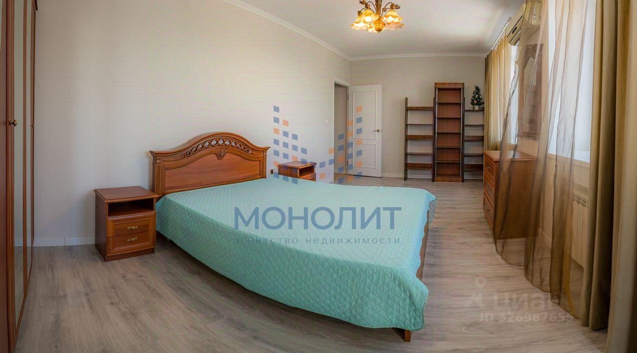 Продажа 3-комн квартиры на вторичном рынке Новоивановское пгт, улица Калинина, 8
