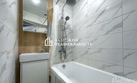 Продажа 2-комн квартиры на вторичном рынке Будапештская улица,  д. 89 к1