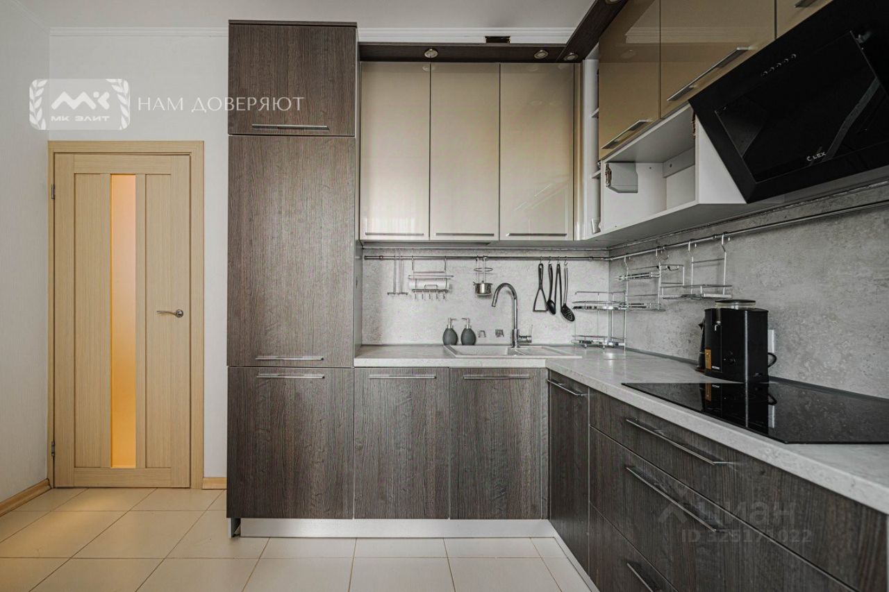 Продажа 3-комн квартиры на вторичном рынке проспект Медиков, 10к2