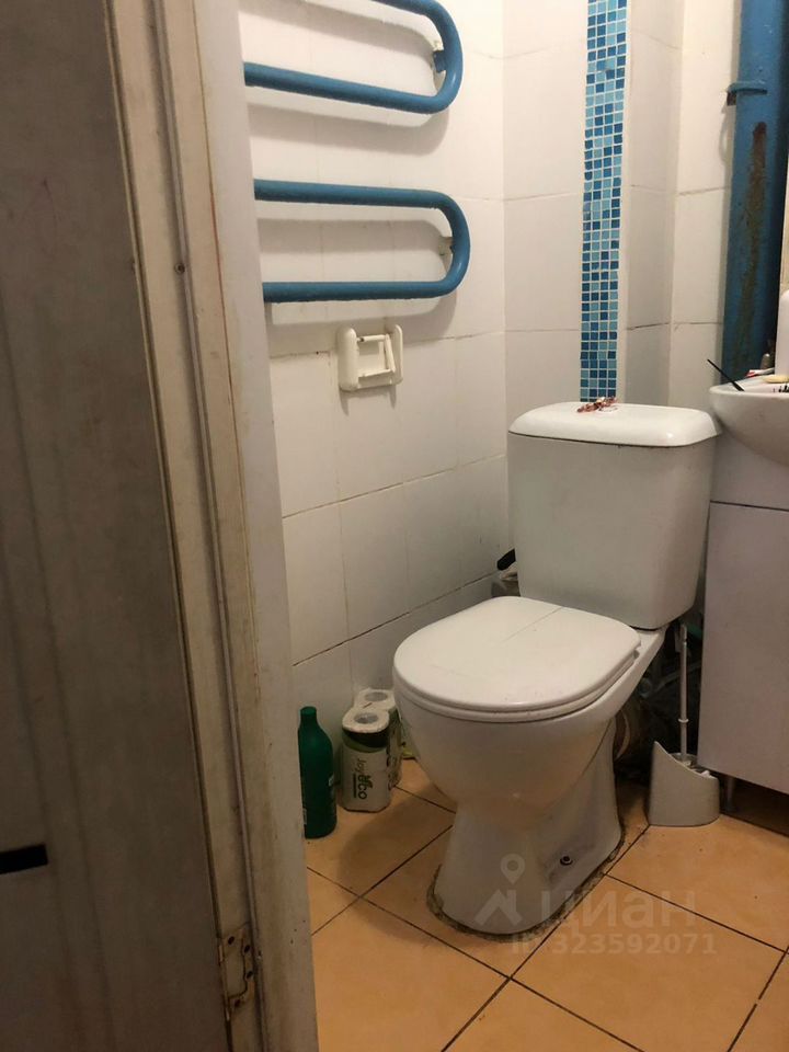 Продажа 1-комн квартиры на вторичном рынке пос. Большие Лучки, Сланцы, улица Жуковского, 10