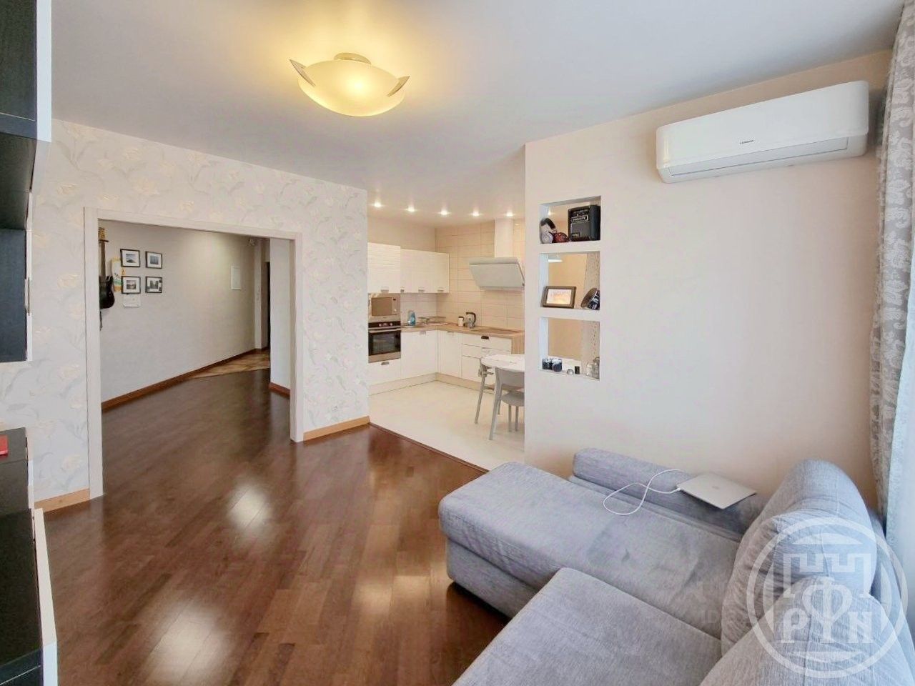 Продажа 2-комн квартиры на вторичном рынке Кудрово г., улица Ленинградская, 9/8