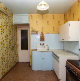 Продажа 2-комн квартиры на вторичном рынке Тореза пр-кт,  д. 9