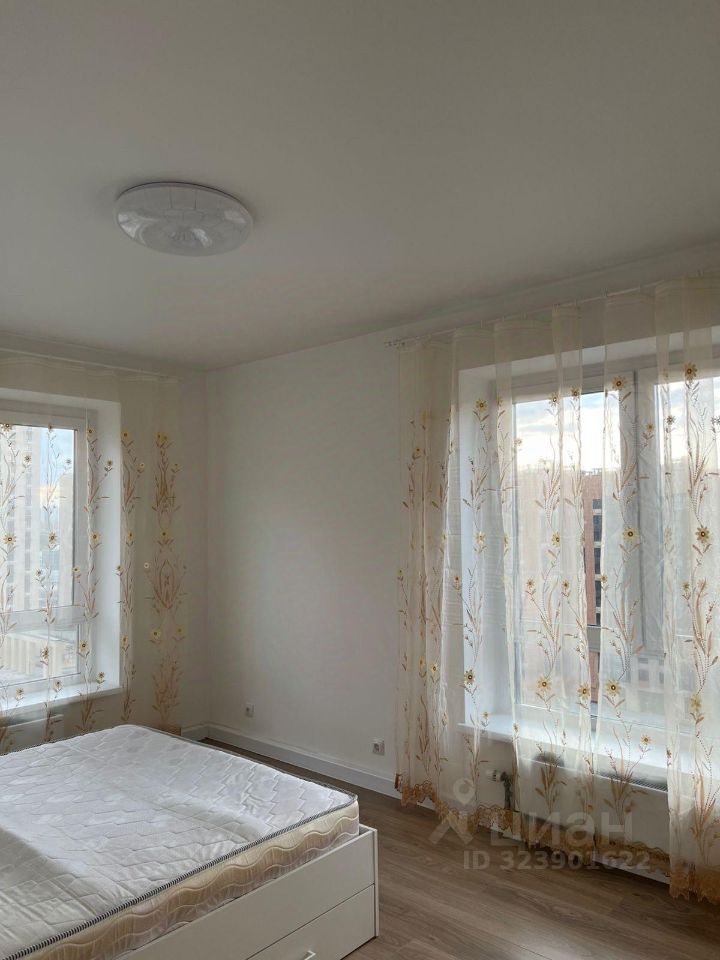 Аренда 3-комн квартиры на вторичном рынке Амурская улица, 2Ак2