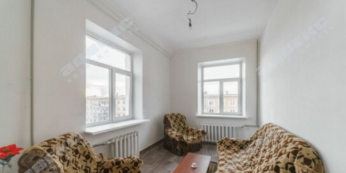 3-комн квартира улица Седова,  д. 80