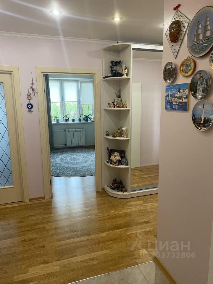 Продажа 2-комн квартиры на вторичном рынке Южный мкр, Звенигород, улица Радужная,  д. 12