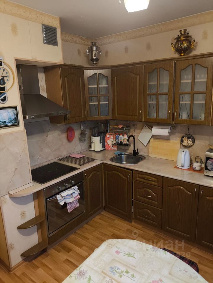 Аренда 2-комн квартиры на вторичном рынке улица Декабристов, 28К2