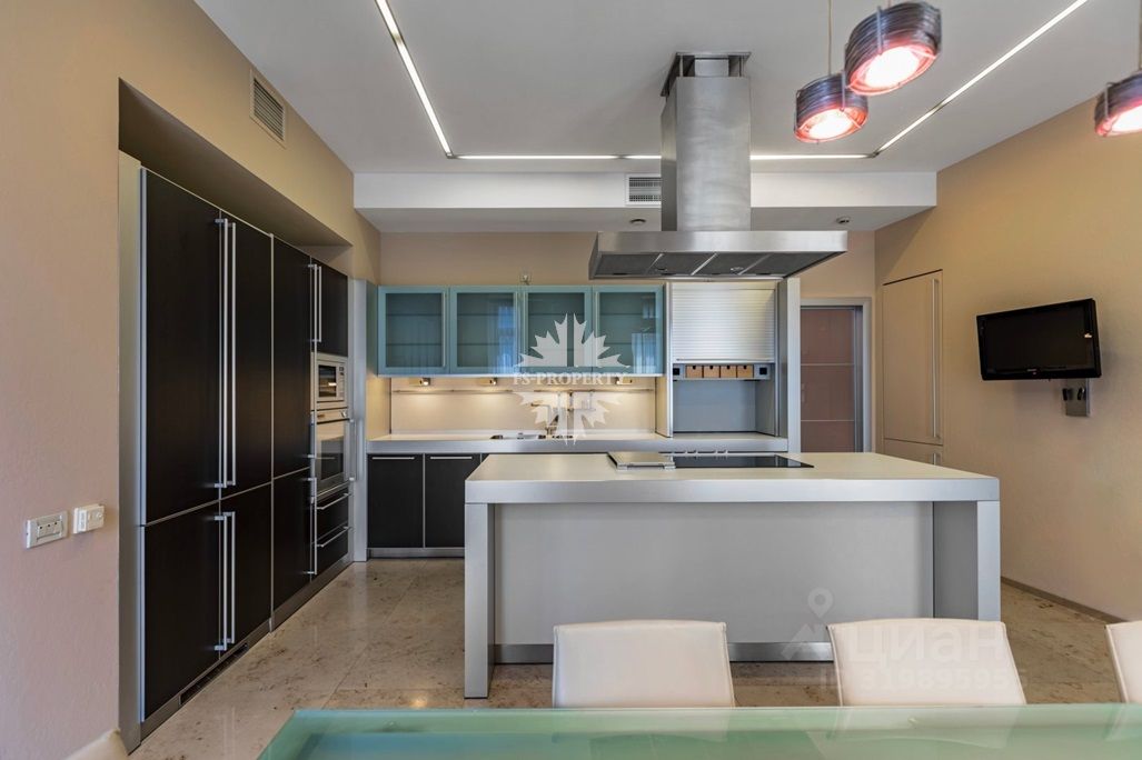 Аренда 3-комн квартиры на вторичном рынке Молочный переулок, 1