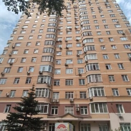 Продажа 2-комн квартиры на вторичном рынке Кронштадтский б-р,  д. 30