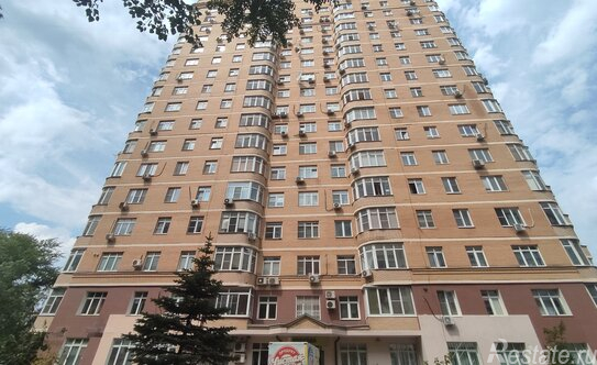 Продажа 2-комн квартиры на вторичном рынке Кронштадтский б-р,  д. 30