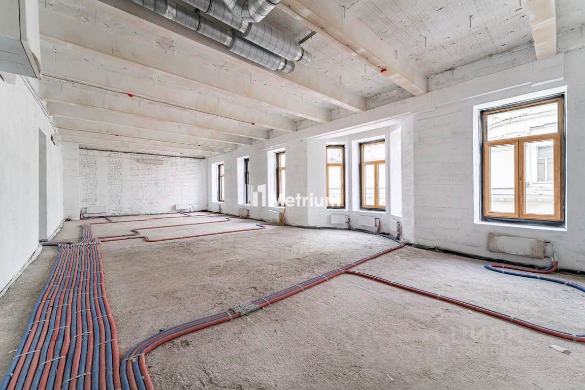 Продажа 4-комн квартиры на вторичном рынке Полянка Б. ул,  д. 44