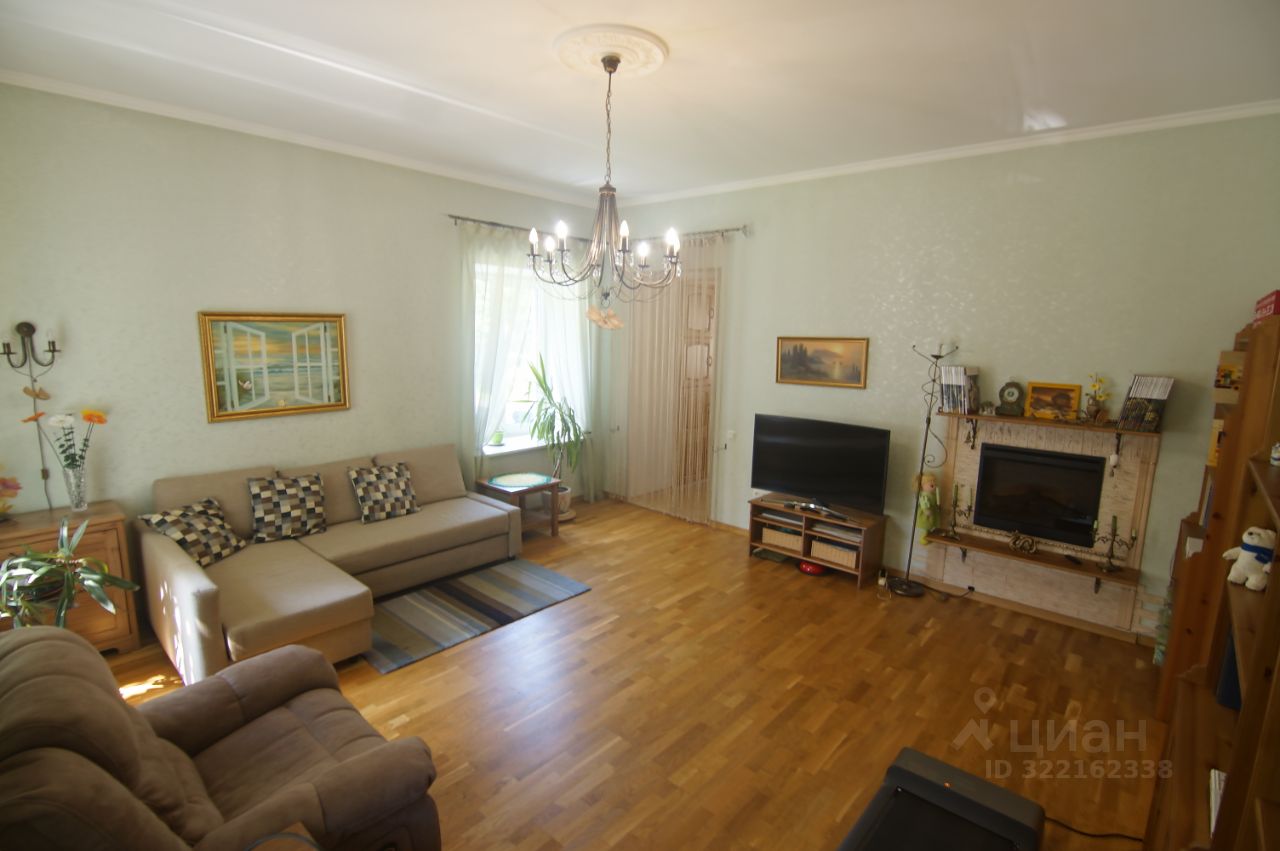 Продажа 2-комн квартиры на вторичном рынке Пушкин, улица Красной Звезды, 2/7