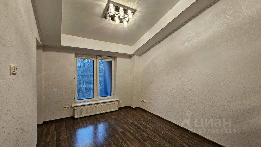 Продажа 4-комн квартиры на вторичном рынке Шувалово тер., улица Береговая, 17к2
