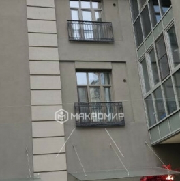 Продажа 3-комн квартиры на вторичном рынке Исполкомская улица,  д. 17