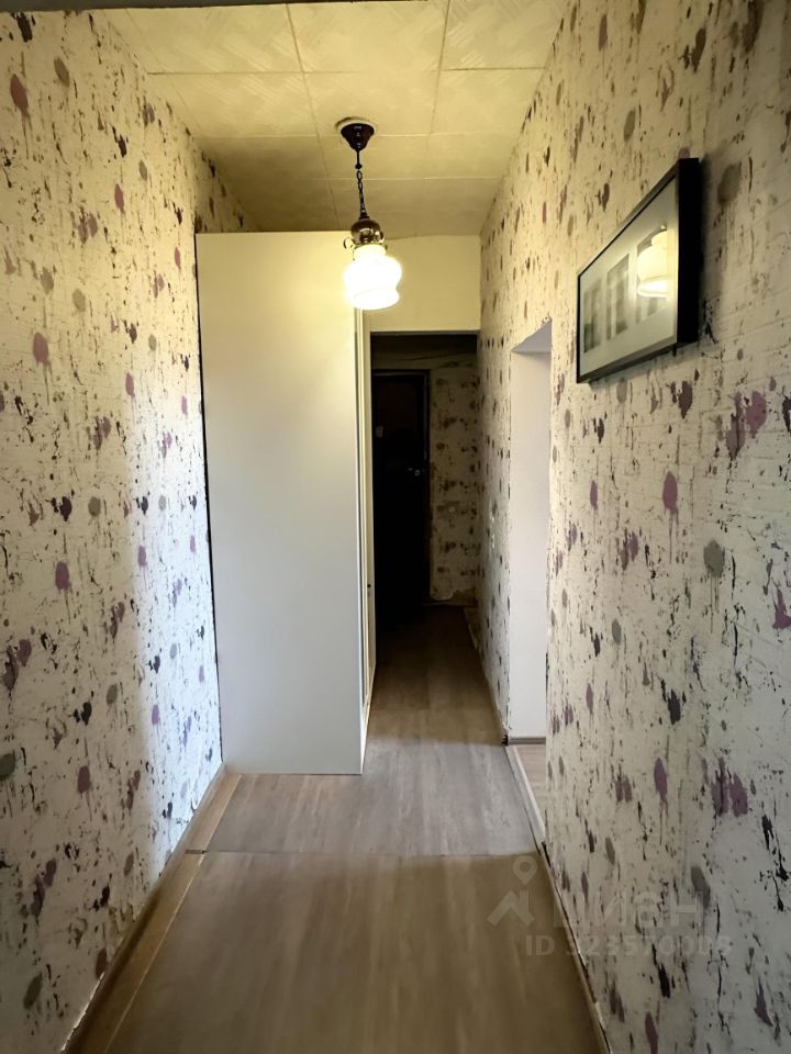 Продажа 3-комн квартиры на вторичном рынке улица Берзарина, 26