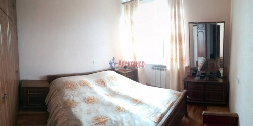 2-комн квартира Красного Курсанта ул. ,  д. 28