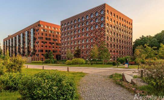 Продажа 4-комн квартиры на вторичном рынке Петровский пр-кт,  д. 11 к2