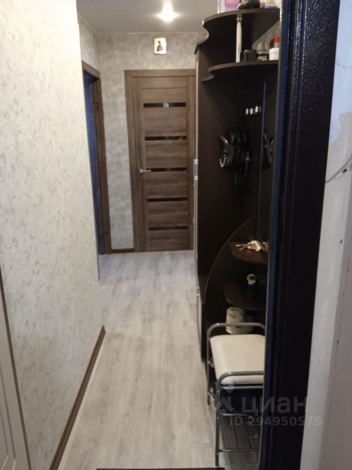 Продажа 2-комн квартиры на вторичном рынке пос. Новый Свет, 27