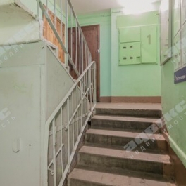 Продажа 2-комн квартиры на вторичном рынке ул Ярослава Гашека,  д. 12/100