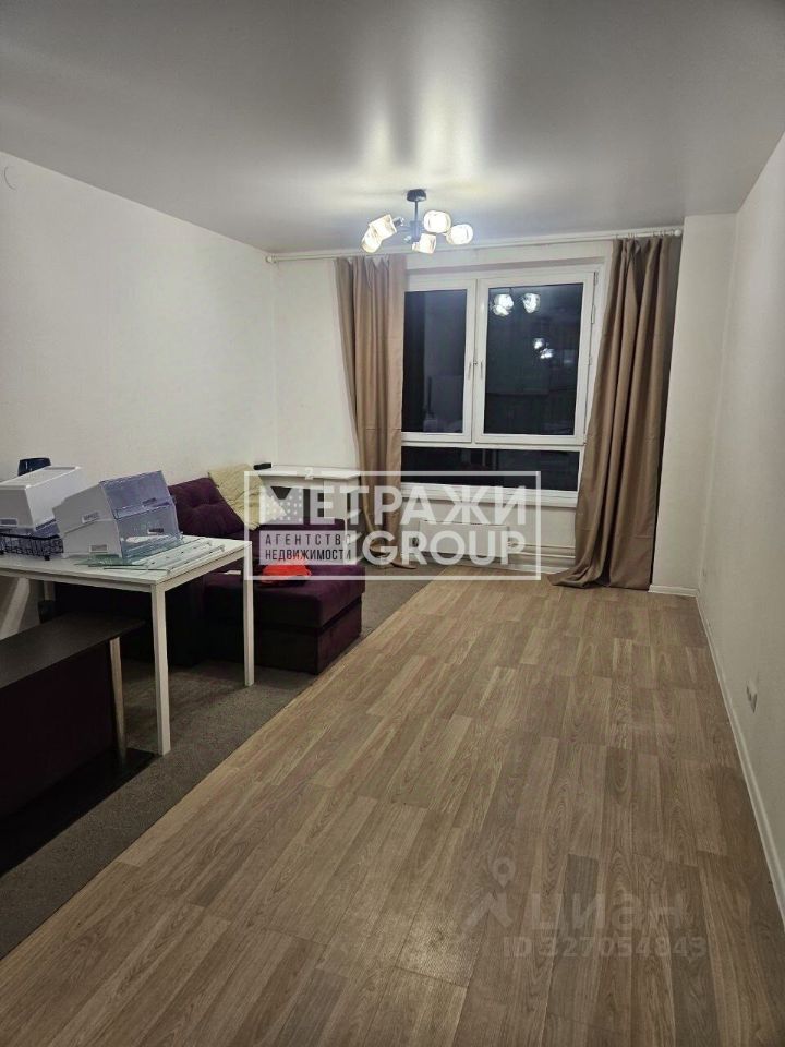 Аренда 3-комн квартиры на вторичном рынке улица Поляны, 5Ак4