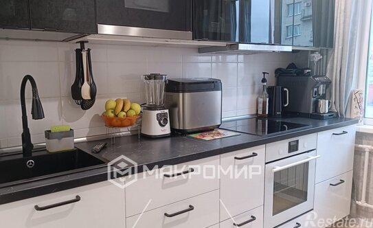 Продажа 2-комн квартиры на вторичном рынке улица Ивана Фомина,  д. 9