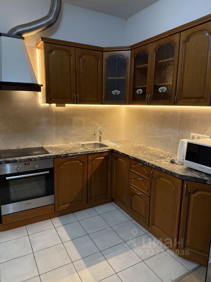 Аренда 2-комн квартиры на вторичном рынке улица Летчика Ульянина, 3А