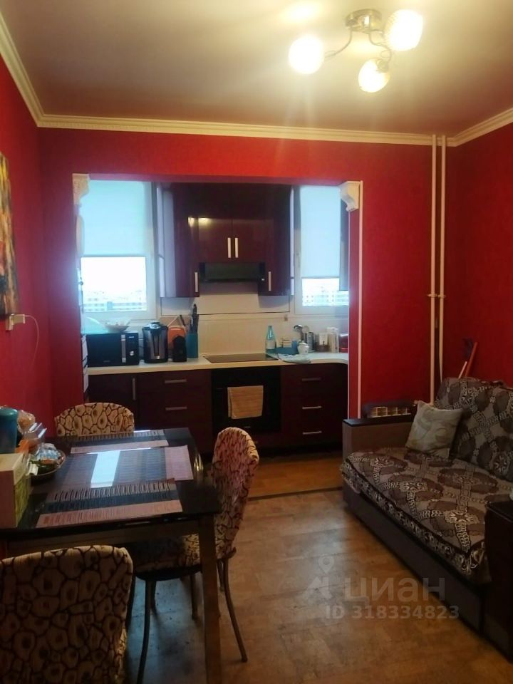 Продажа 1-комн квартиры на вторичном рынке пос. Шушары, проспект Новгородский, 10