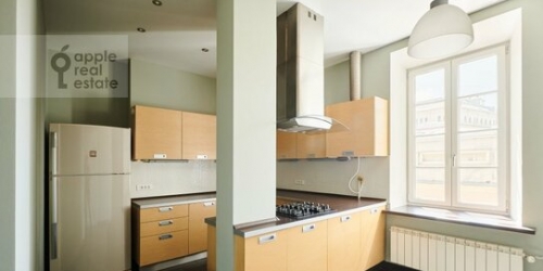 4-комн квартира улица Чаплыгина,  д. 10
