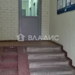 Продажа 1-комн квартиры на вторичном рынке Сходня, Вишнёвая улица,  д. 14