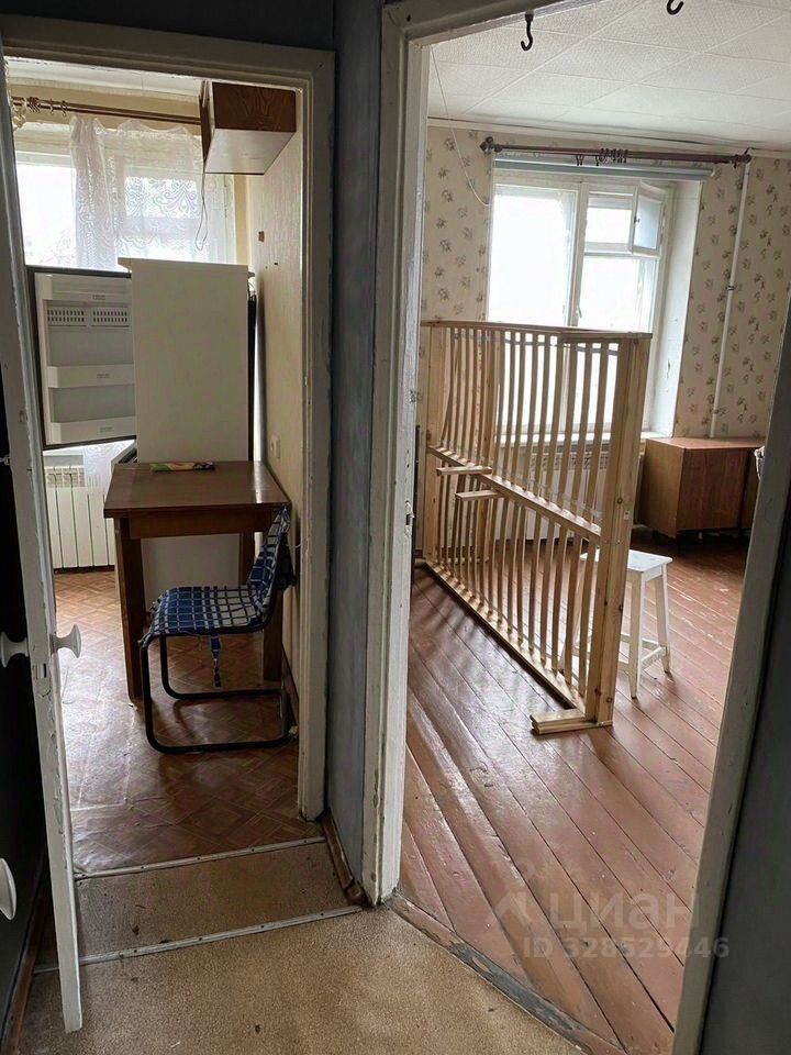 Продажа 1-комн квартиры на вторичном рынке Петергоф, Разводная улица, 39