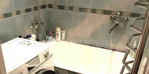 3-комн квартира Добровольцев ул,  д. 38