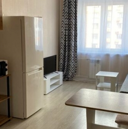 Продажа 2-комн квартиры на вторичном рынке Битца, Южный бульвар