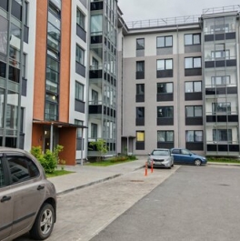 Продажа 2-комн квартиры на вторичном рынке Шушары п,  д. 4 к1 с1