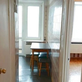 Продажа 2-комн квартиры на вторичном рынке ул Парковая 3-я,  д. 22