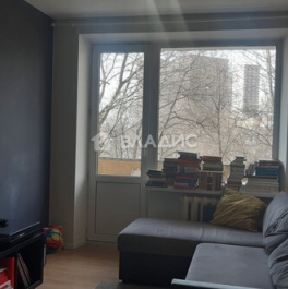 Продажа 2-комн квартиры на вторичном рынке улица Константина Царёва,  д. 4