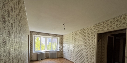 3-комн квартира Стрельна г., Гоголя ул. ,  д. 6