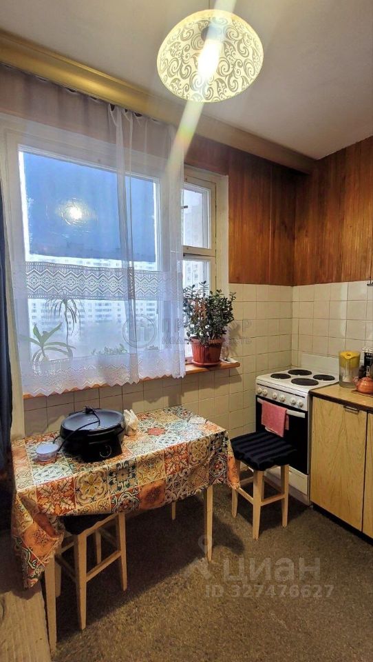 Продажа 1-комн квартиры на вторичном рынке Ленская улица, 28