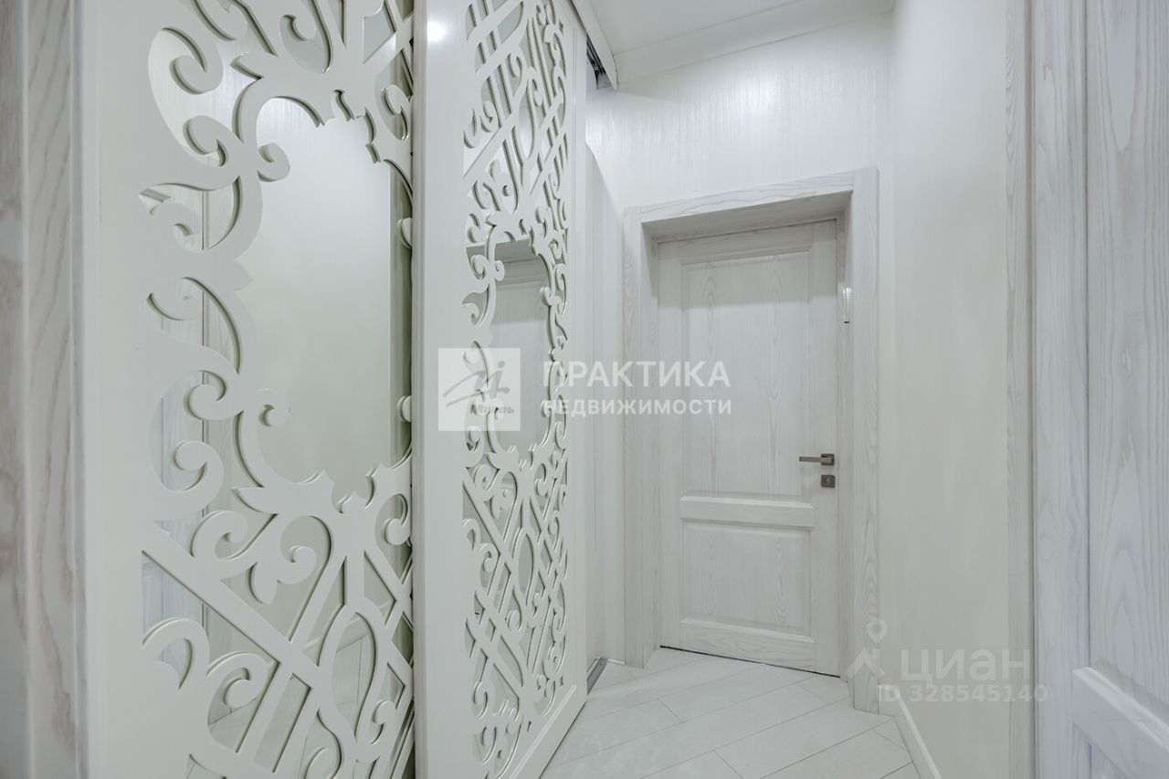 Продажа 3-комн квартиры на вторичном рынке Новослободская улица, 11