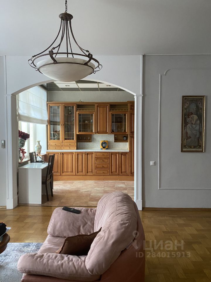 Аренда 2-комн квартиры на вторичном рынке улица Пречистенка, 40/2С4