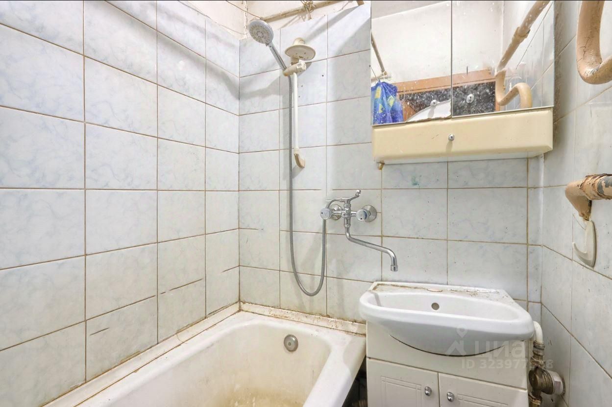 Продажа 2-комн квартиры на вторичном рынке Стародеревенская улица, 30