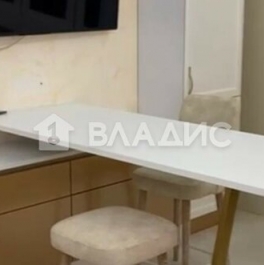 Продажа 3-комн квартиры на вторичном рынке ул Смоленская,  д. 14