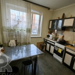 Продажа 4-комн квартиры на вторичном рынке улица Полины Осипенко,  д. 18 к2